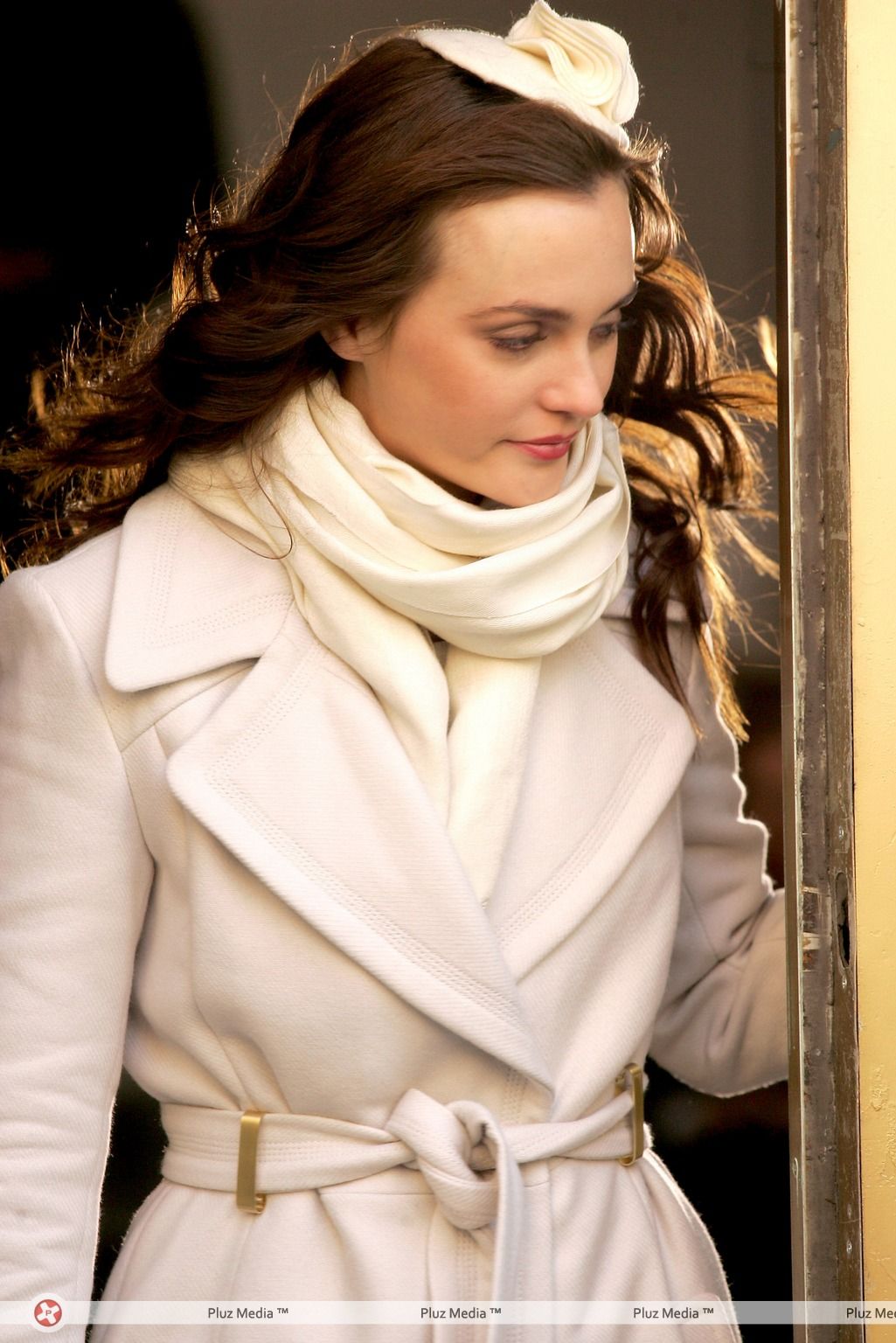 Leighton Meester dressed a winter jacket on the set of 'Gossip Girl' | Picture 112652